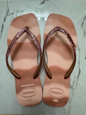 Havaianas Women’s Rose Pink Glitter Strap Sandals